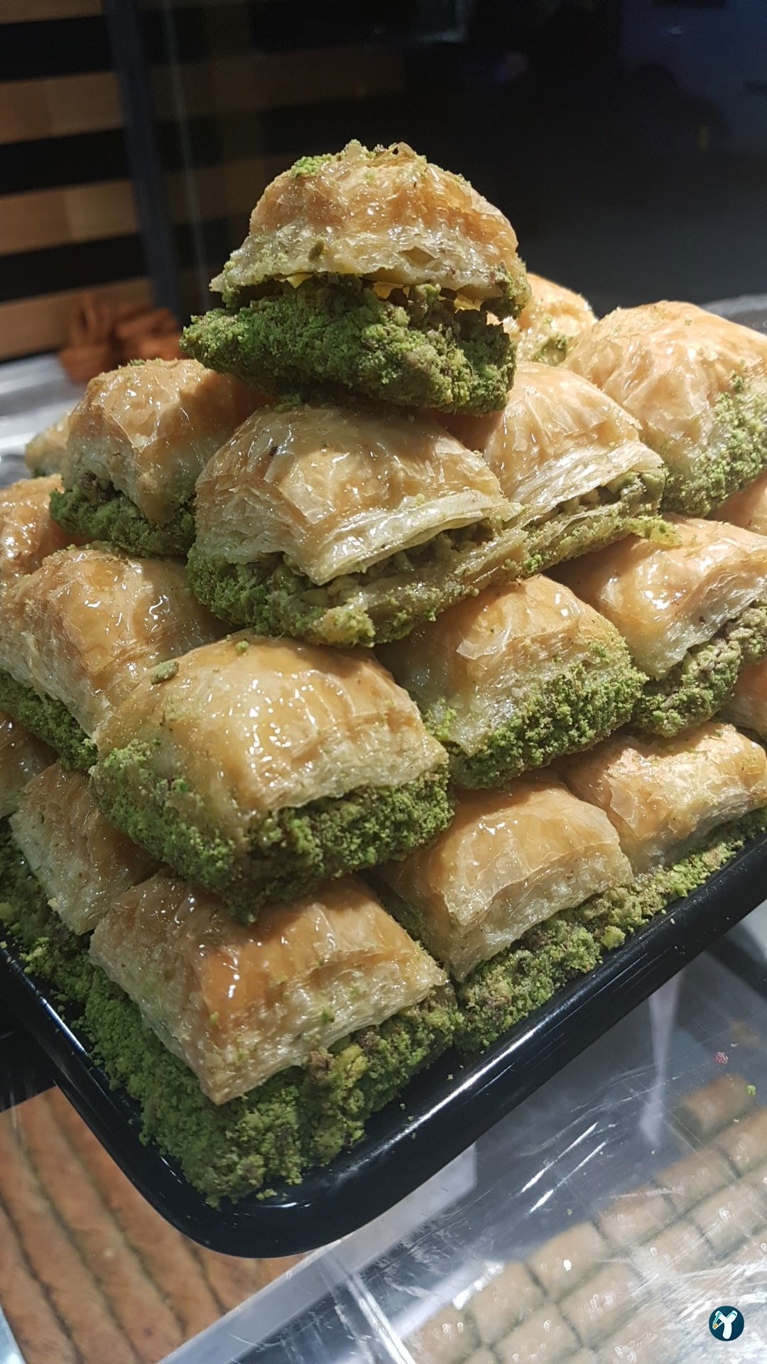 Antepli Şerifoğlu Baklavaları Arnavutköy Şubesi