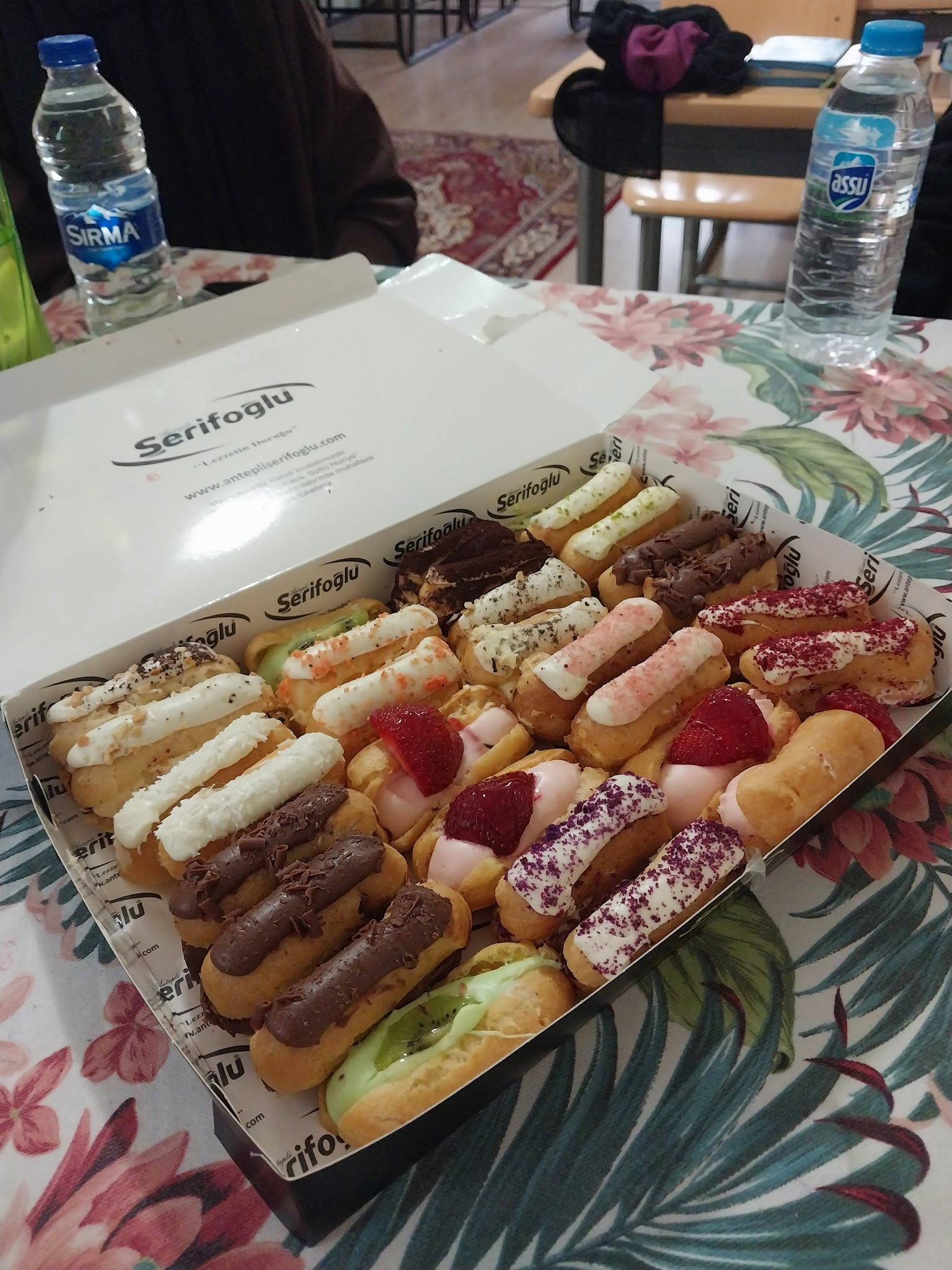 Antepli Şerifoğlu Baklavaları Arnavutköy Şubesi