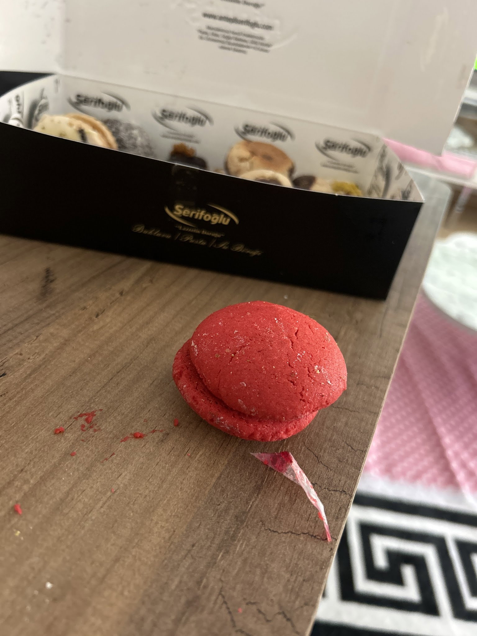 Antepli Şerifoğlu Baklavaları Arnavutköy Şubesi