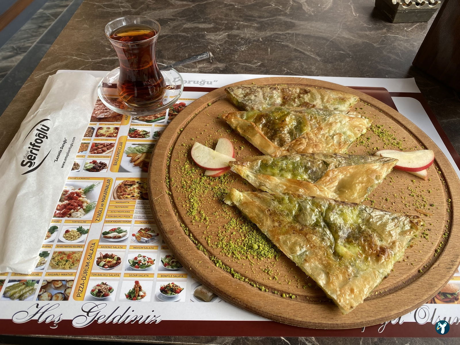 Antepli Şerifoğlu Baklavaları Arnavutköy Şubesi