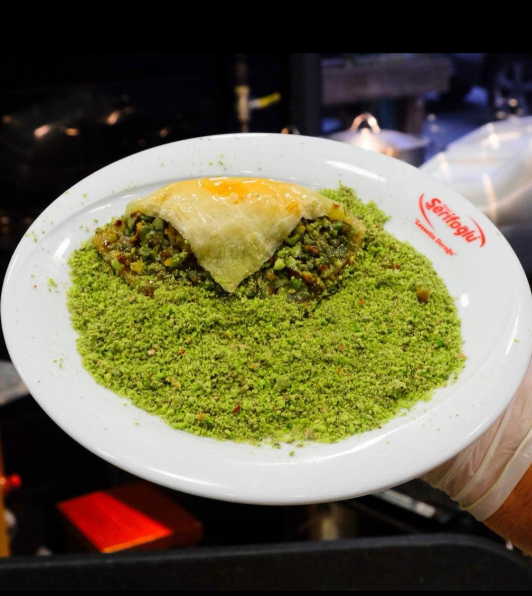 Antepli Şerifoğlu Baklavaları Arnavutköy Şubesi