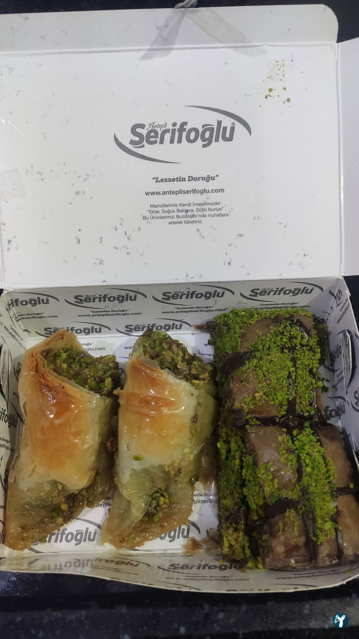 Antepli Şerifoğlu Baklavaları Arnavutköy Şubesi