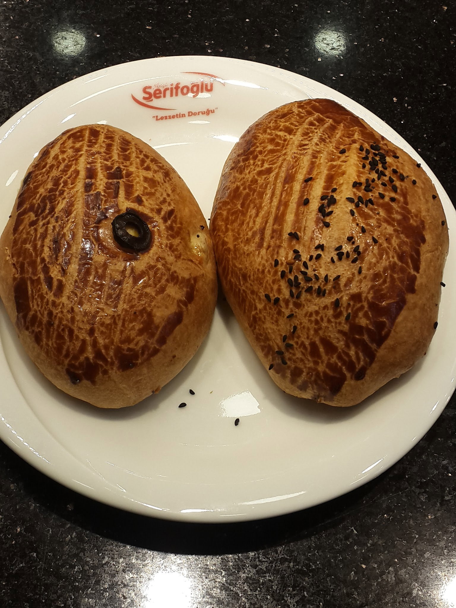 Antepli Şerifoğlu Baklavaları Arnavutköy Şubesi