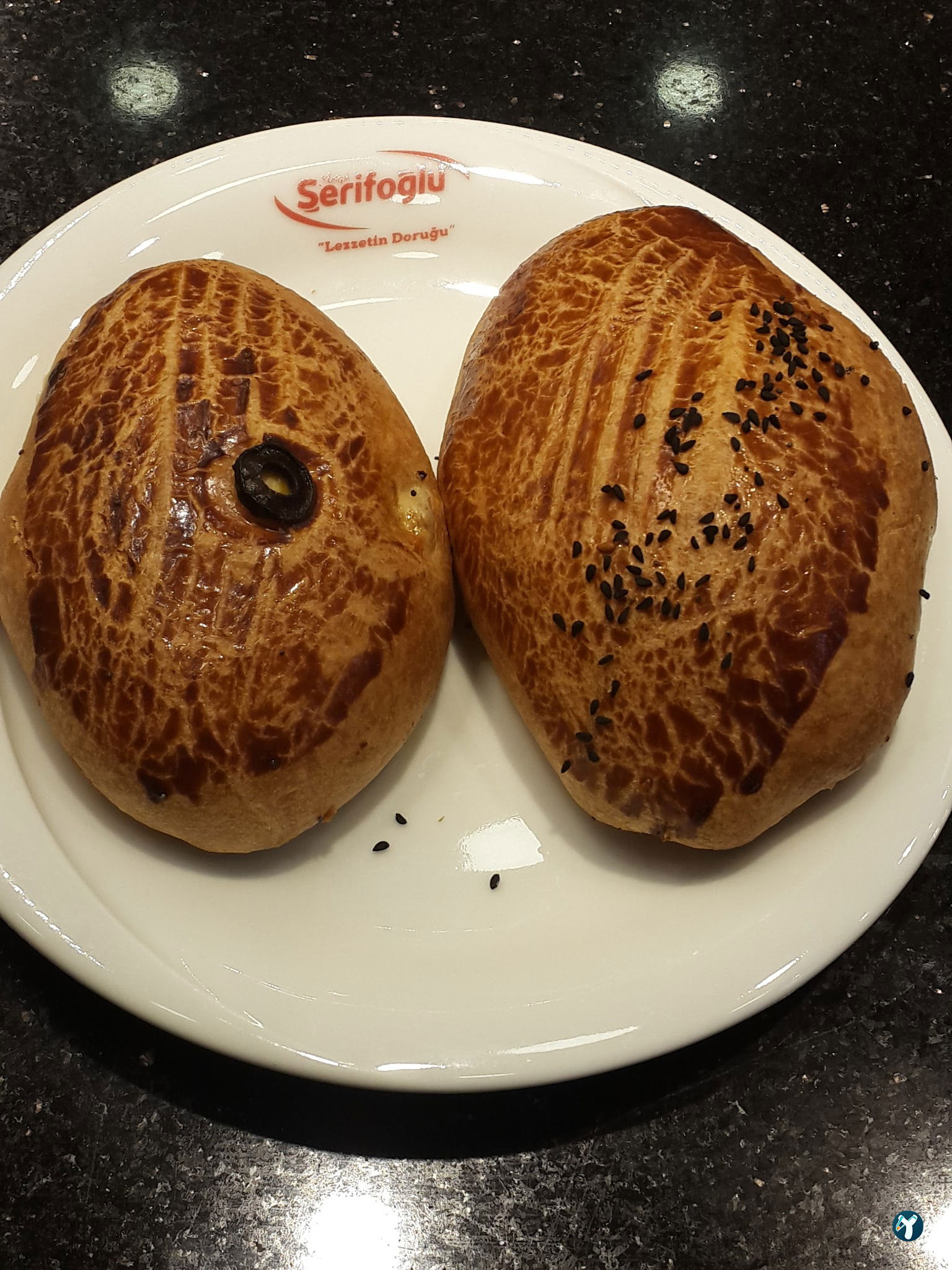 Antepli Şerifoğlu Baklavaları Arnavutköy Şubesi