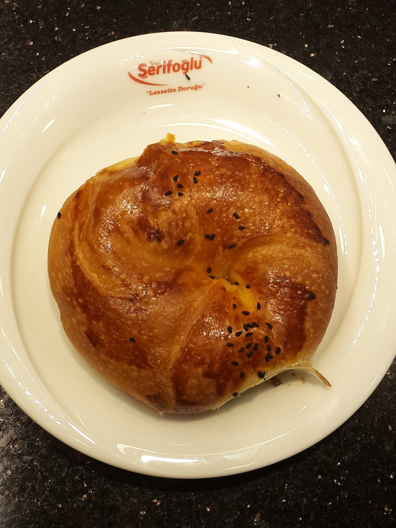 Antepli Şerifoğlu Baklavaları Arnavutköy Şubesi