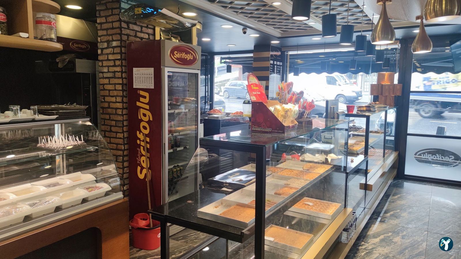 Antepli Şerifoğlu Baklavaları Arnavutköy Şubesi