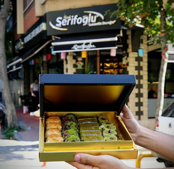 Antepli Şerifoğlu Baklavaları Arnavutköy Şubesi