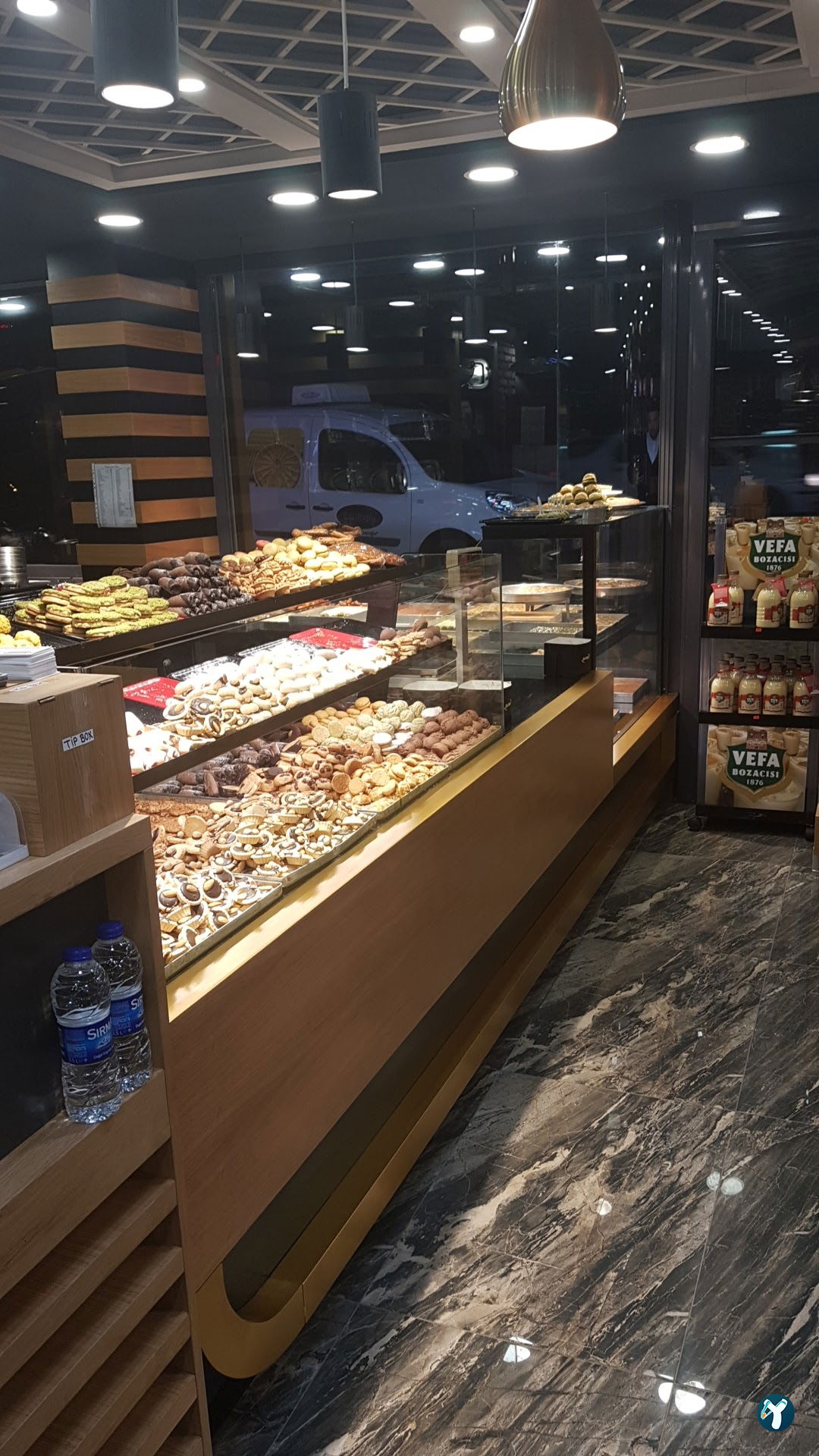 Antepli Şerifoğlu Baklavaları Arnavutköy Şubesi