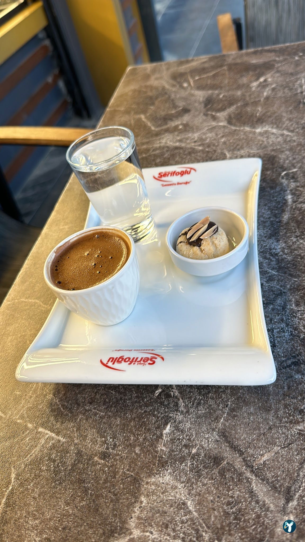 Antepli Şerifoğlu Baklavaları Arnavutköy Şubesi
