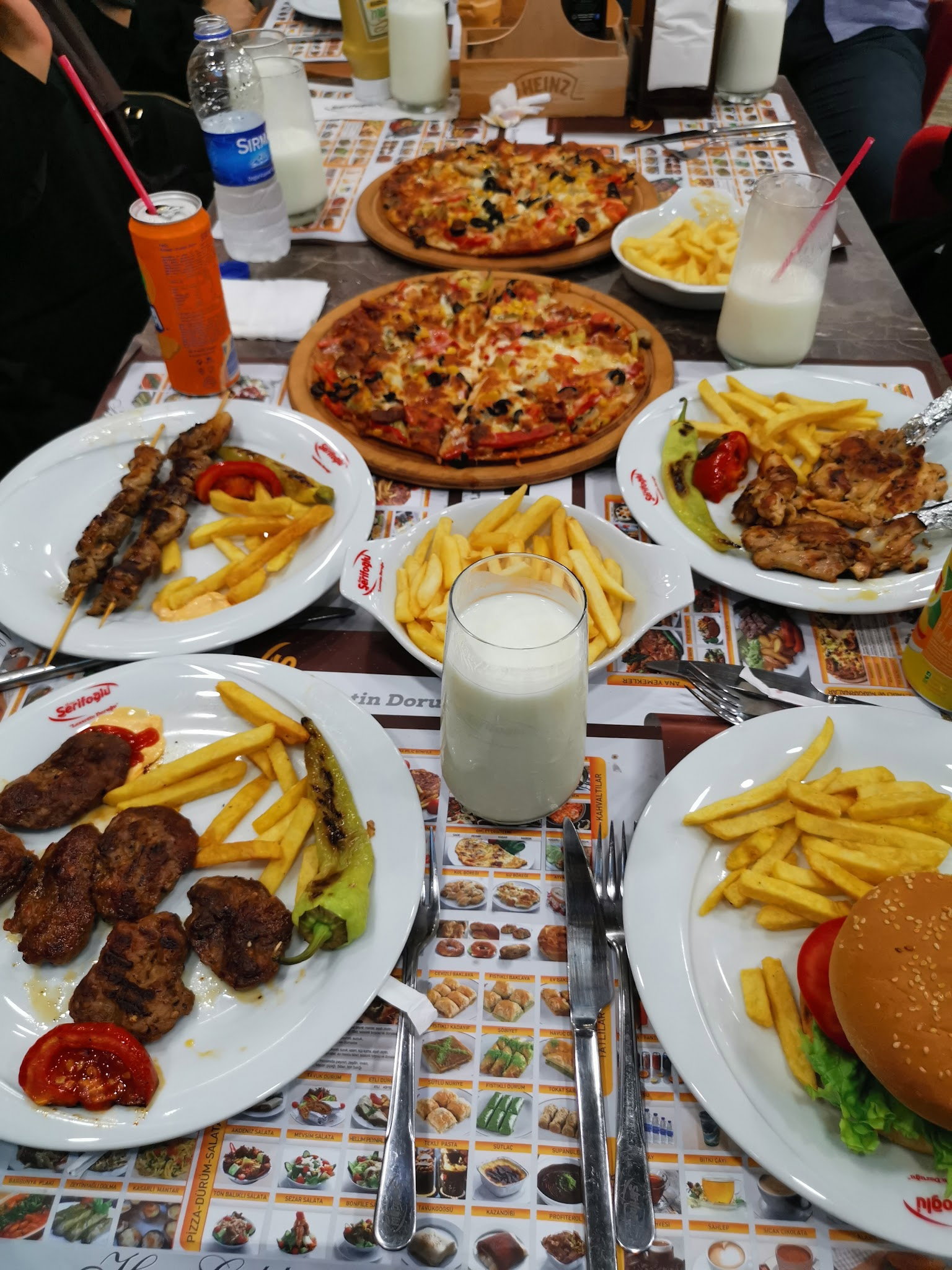 Antepli Şerifoğlu Baklavaları Arnavutköy Şubesi