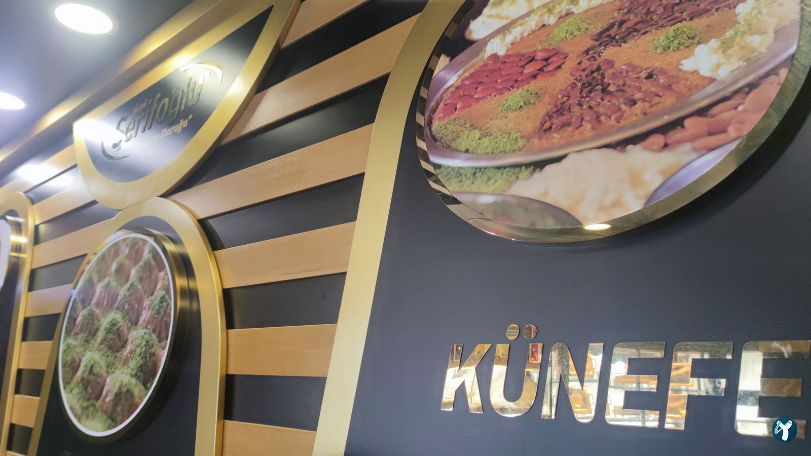 Antepli Şerifoğlu Baklavaları Arnavutköy Şubesi