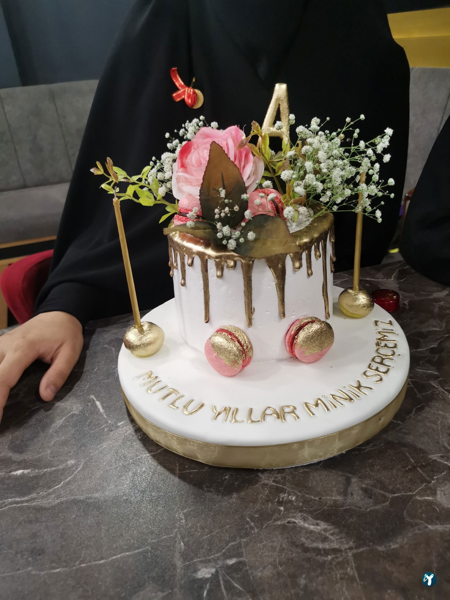 Antepli Şerifoğlu Baklavaları Arnavutköy Şubesi