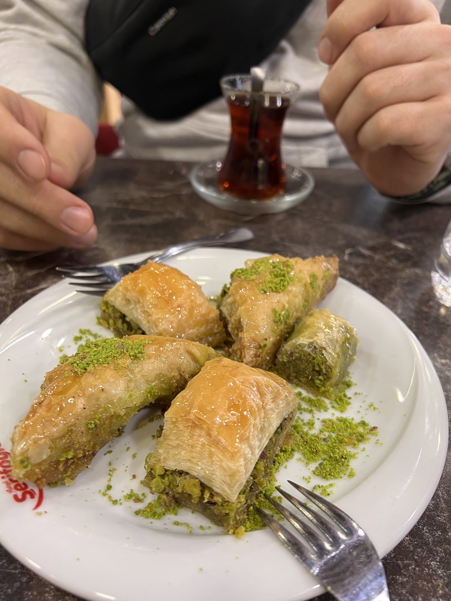 Antepli Şerifoğlu Baklavaları Arnavutköy Şubesi