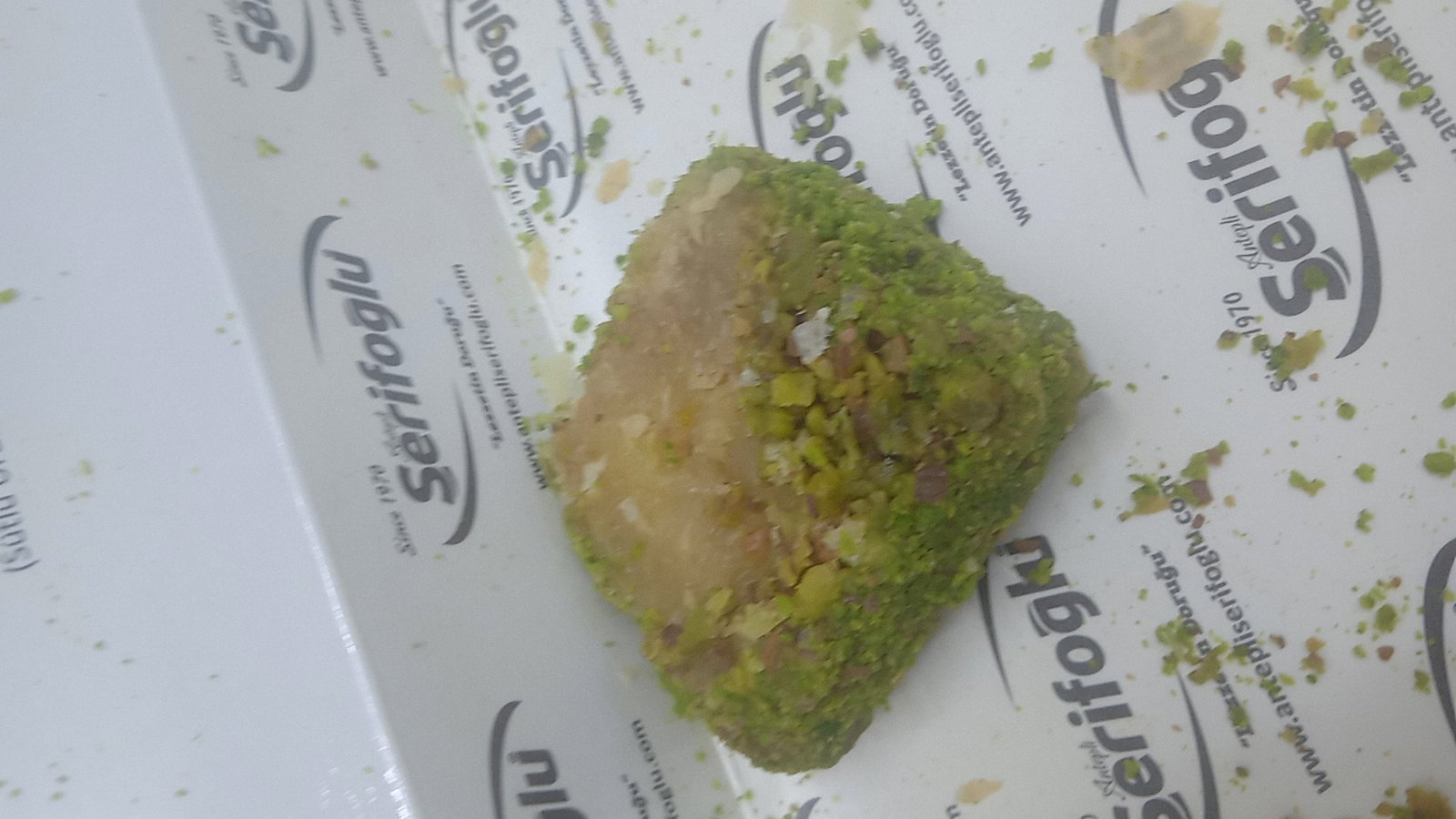 Antepli Şerifoğlu Baklavaları Arnavutköy Şubesi