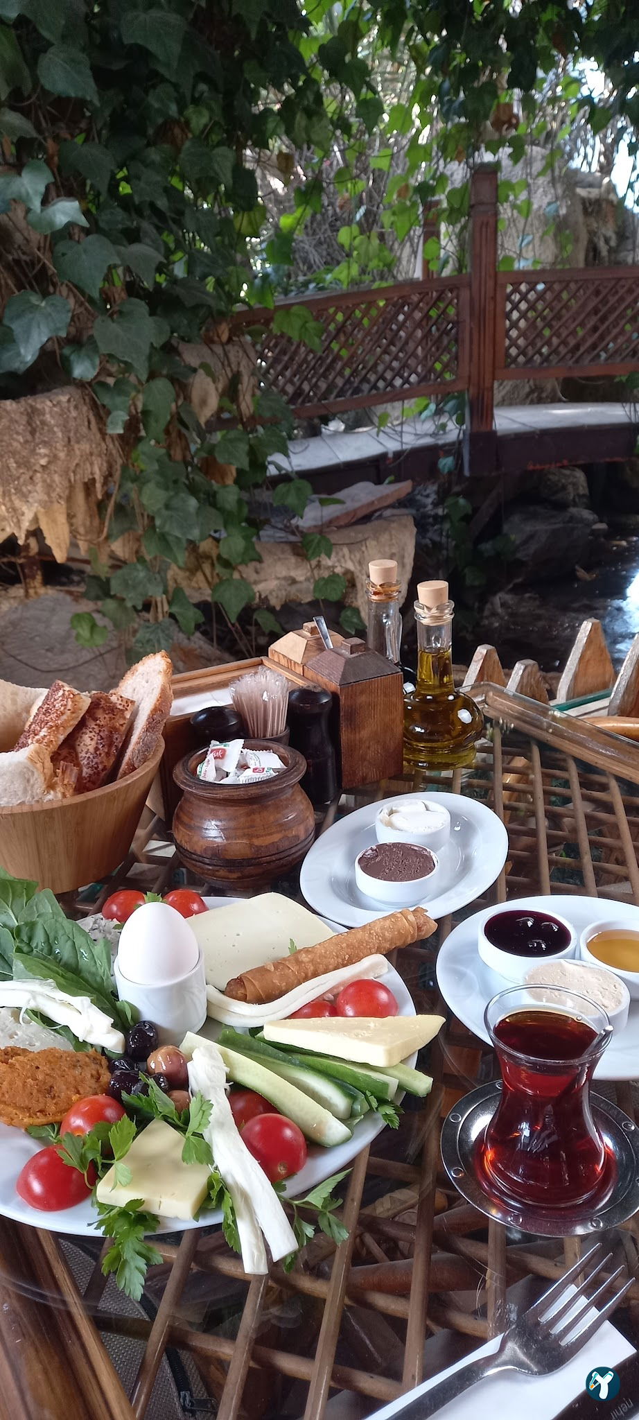 Madalyali Koru Tesisleri
