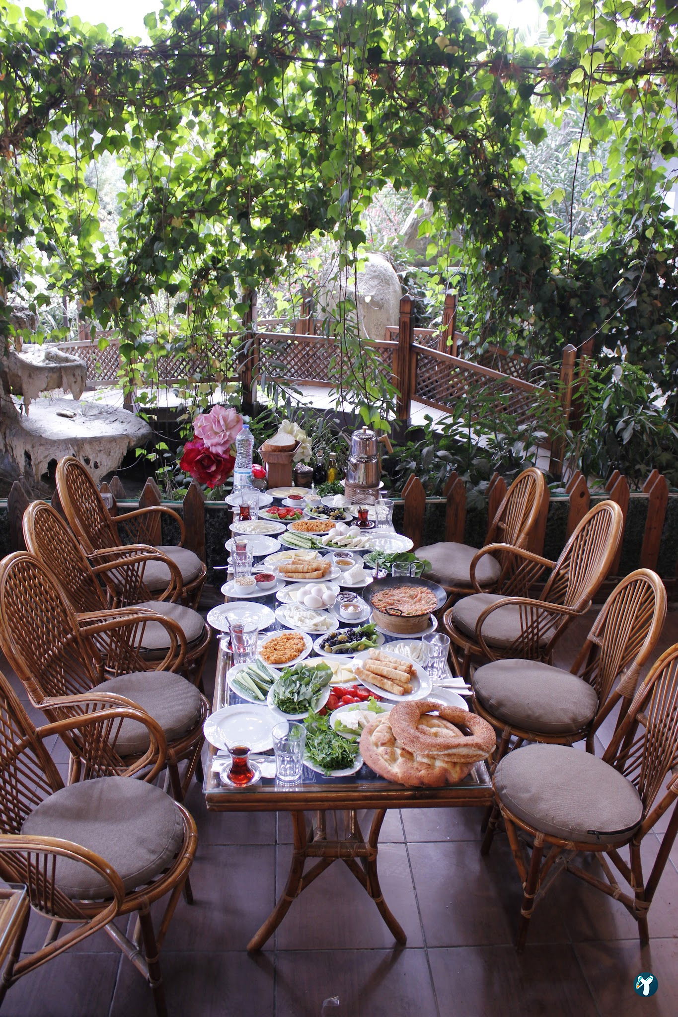 Madalyali Koru Tesisleri