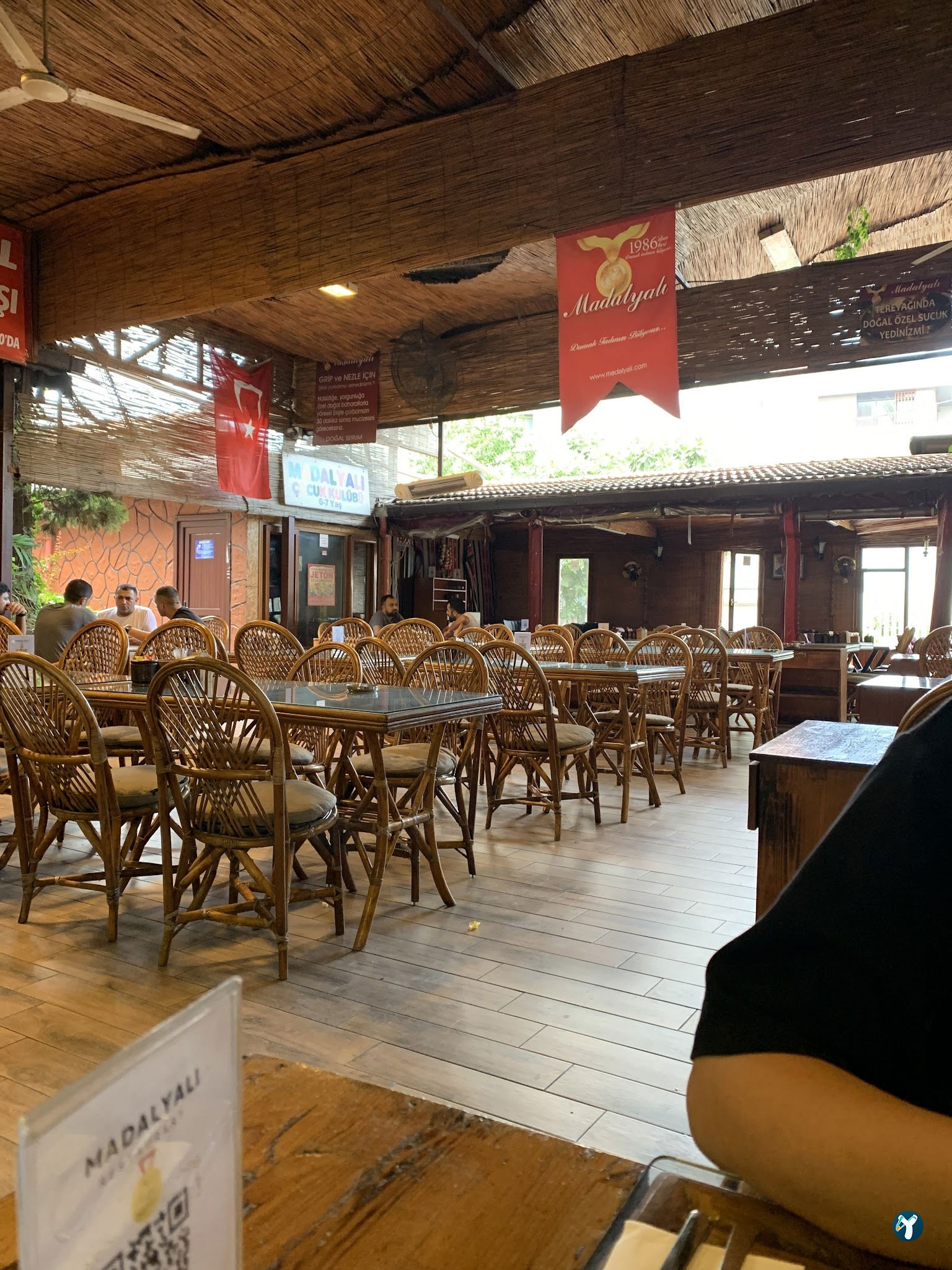 Madalyali Koru Tesisleri