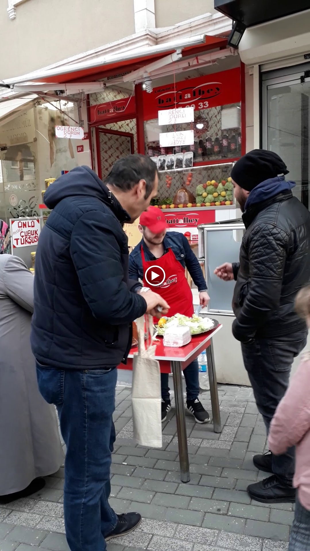 Battalbey Çi̇ğ Köfte Avcilar Gümüşpala