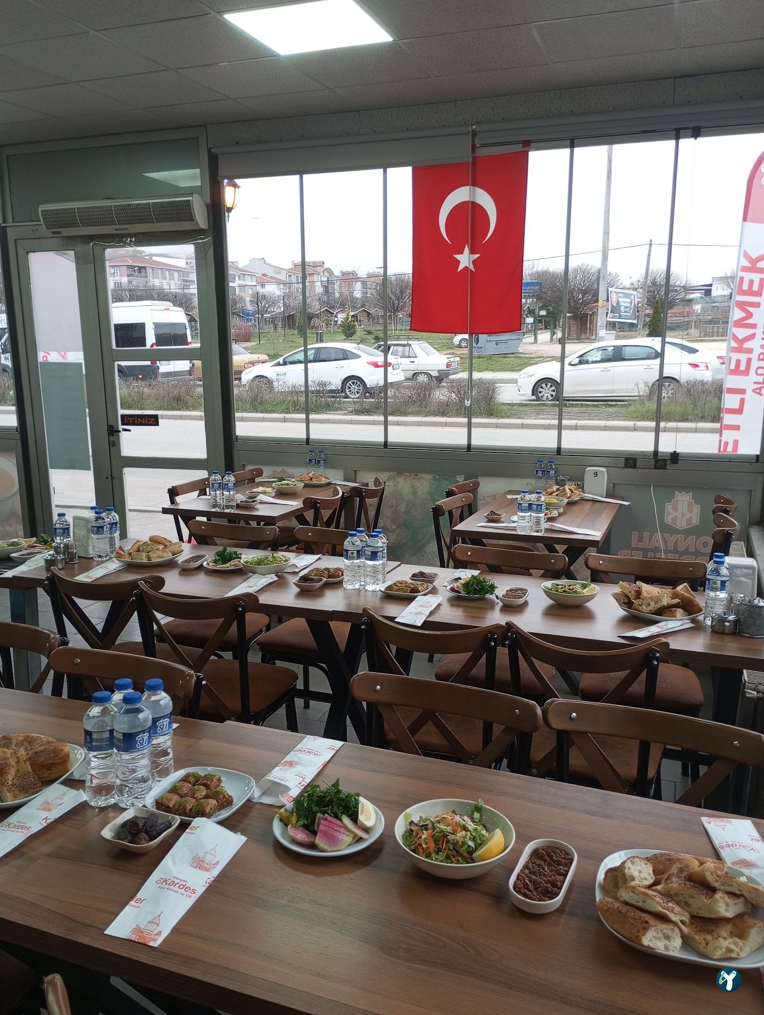 Öz Konyalı Kardeşler Etli Ekmek Fırın Kebabı Eskişehir Emek Mahallesi