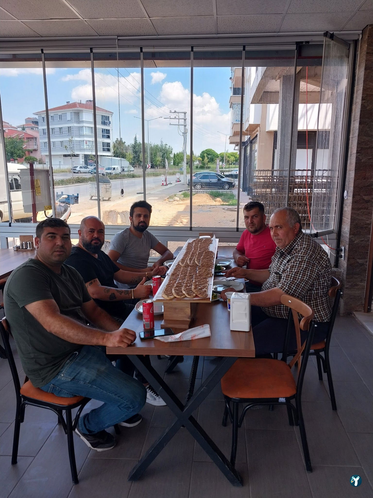 Öz Konyalı Kardeşler Etli Ekmek Fırın Kebabı Eskişehir Emek Mahallesi