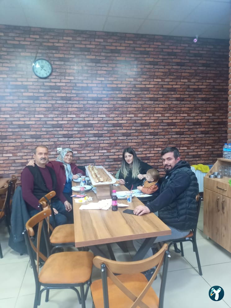 Öz Konyalı Kardeşler Etli Ekmek Fırın Kebabı Eskişehir Emek Mahallesi