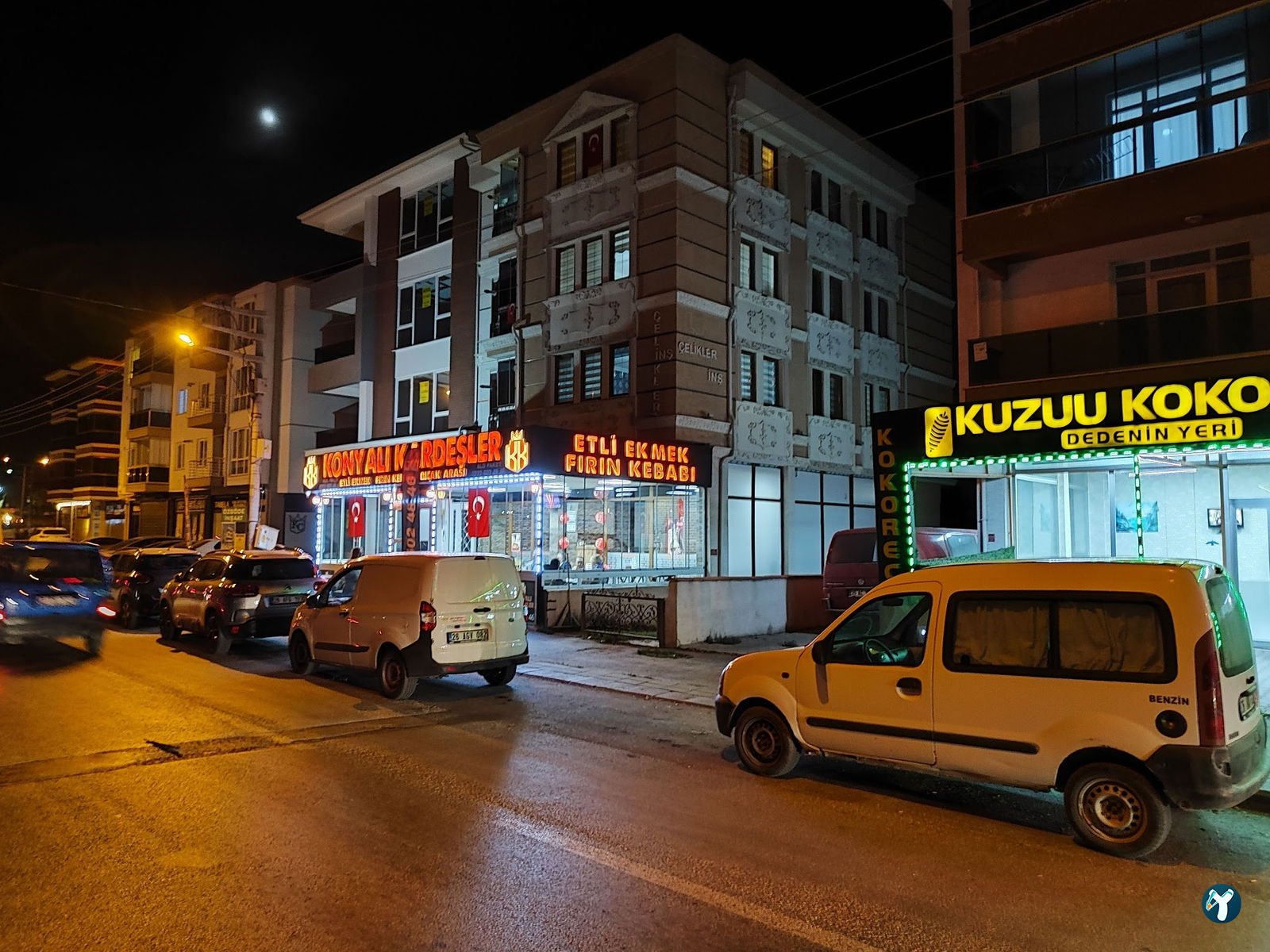 Öz Konyalı Kardeşler Etli Ekmek Fırın Kebabı Eskişehir Emek Mahallesi