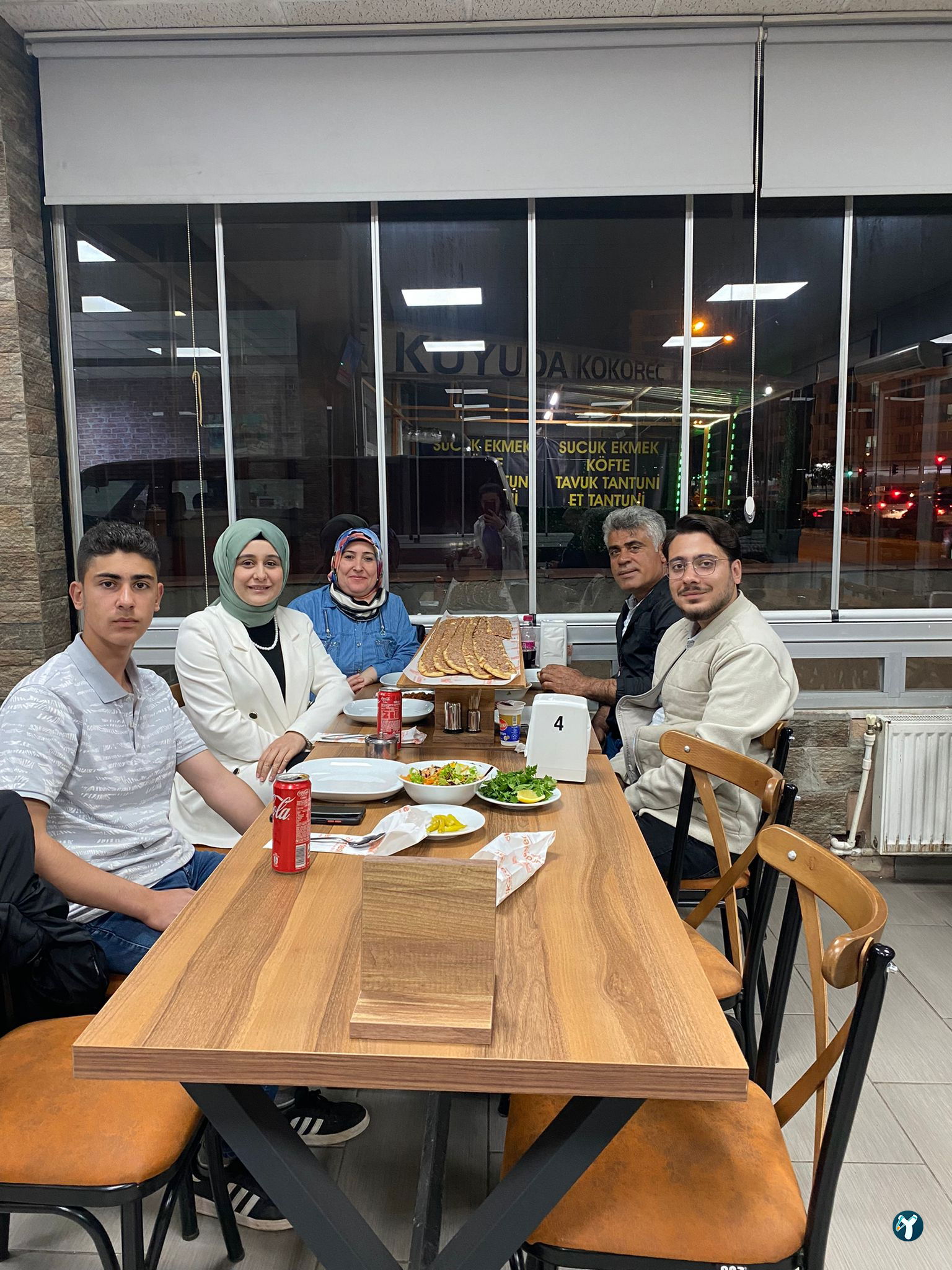 Öz Konyalı Kardeşler Etli Ekmek Fırın Kebabı Eskişehir Emek Mahallesi