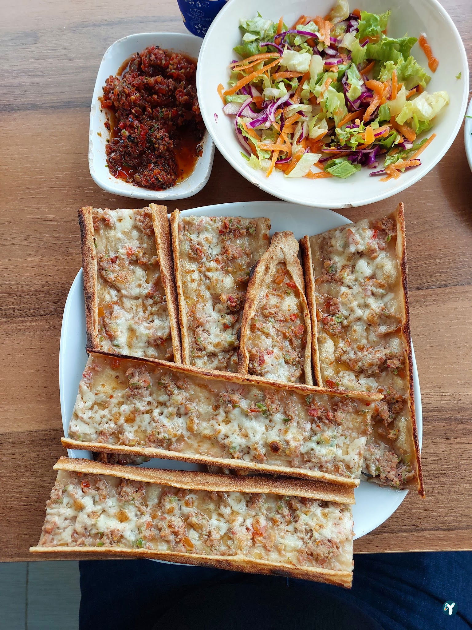 Öz Konyalı Kardeşler Etli Ekmek Fırın Kebabı Eskişehir Emek Mahallesi
