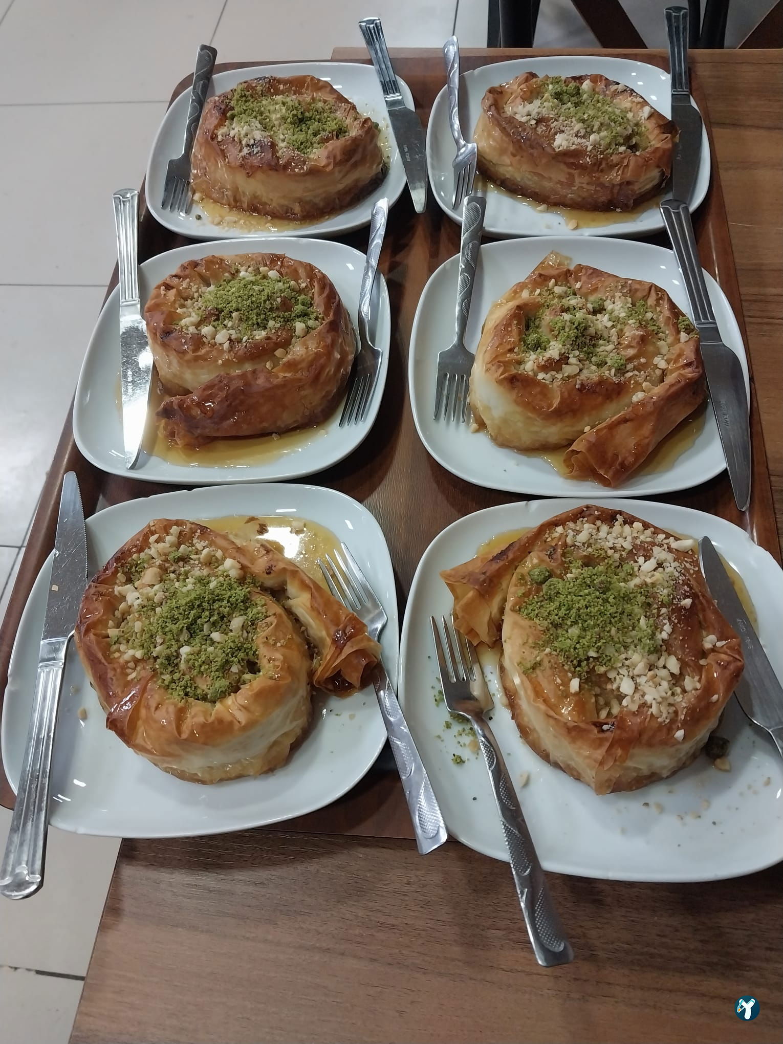 Öz Konyalı Kardeşler Etli Ekmek Fırın Kebabı Eskişehir Emek Mahallesi