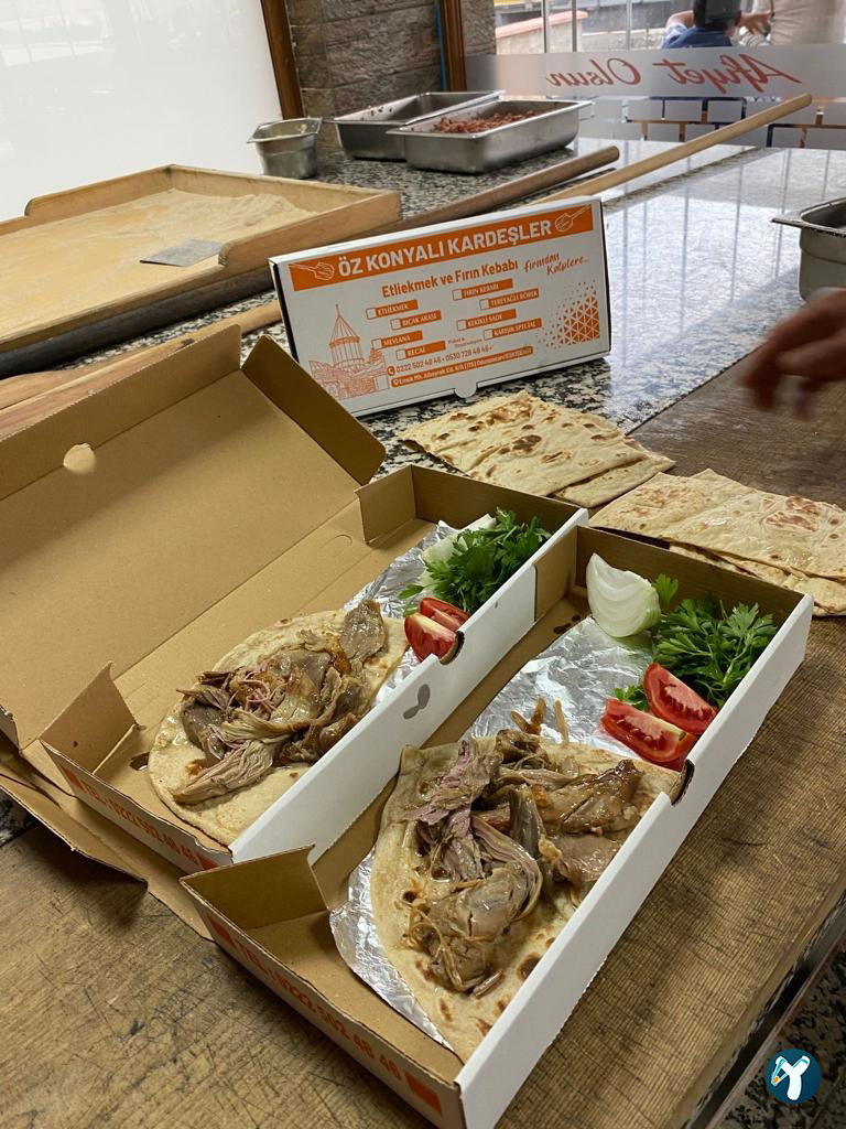Öz Konyalı Kardeşler Etli Ekmek Fırın Kebabı Eskişehir Emek Mahallesi