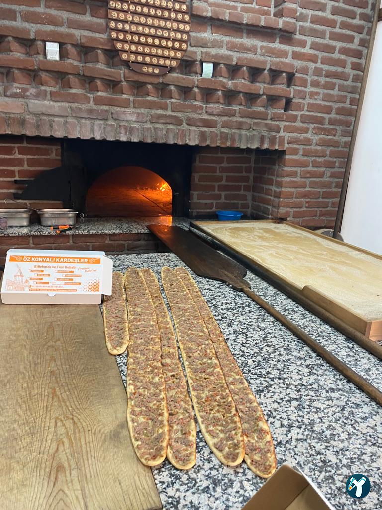 Öz Konyalı Kardeşler Etli Ekmek Fırın Kebabı Eskişehir Emek Mahallesi