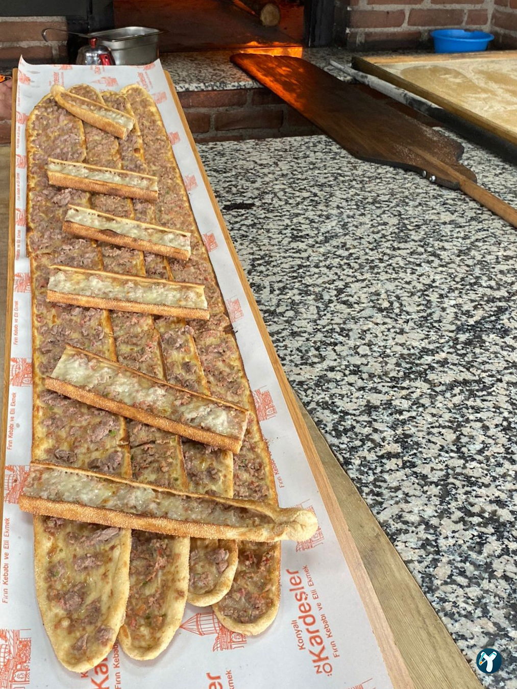 Öz Konyalı Kardeşler Etli Ekmek Fırın Kebabı Eskişehir Emek Mahallesi