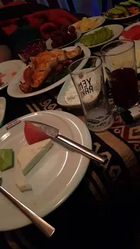 Bakırköy Sahne Beyaz Inci resimleri