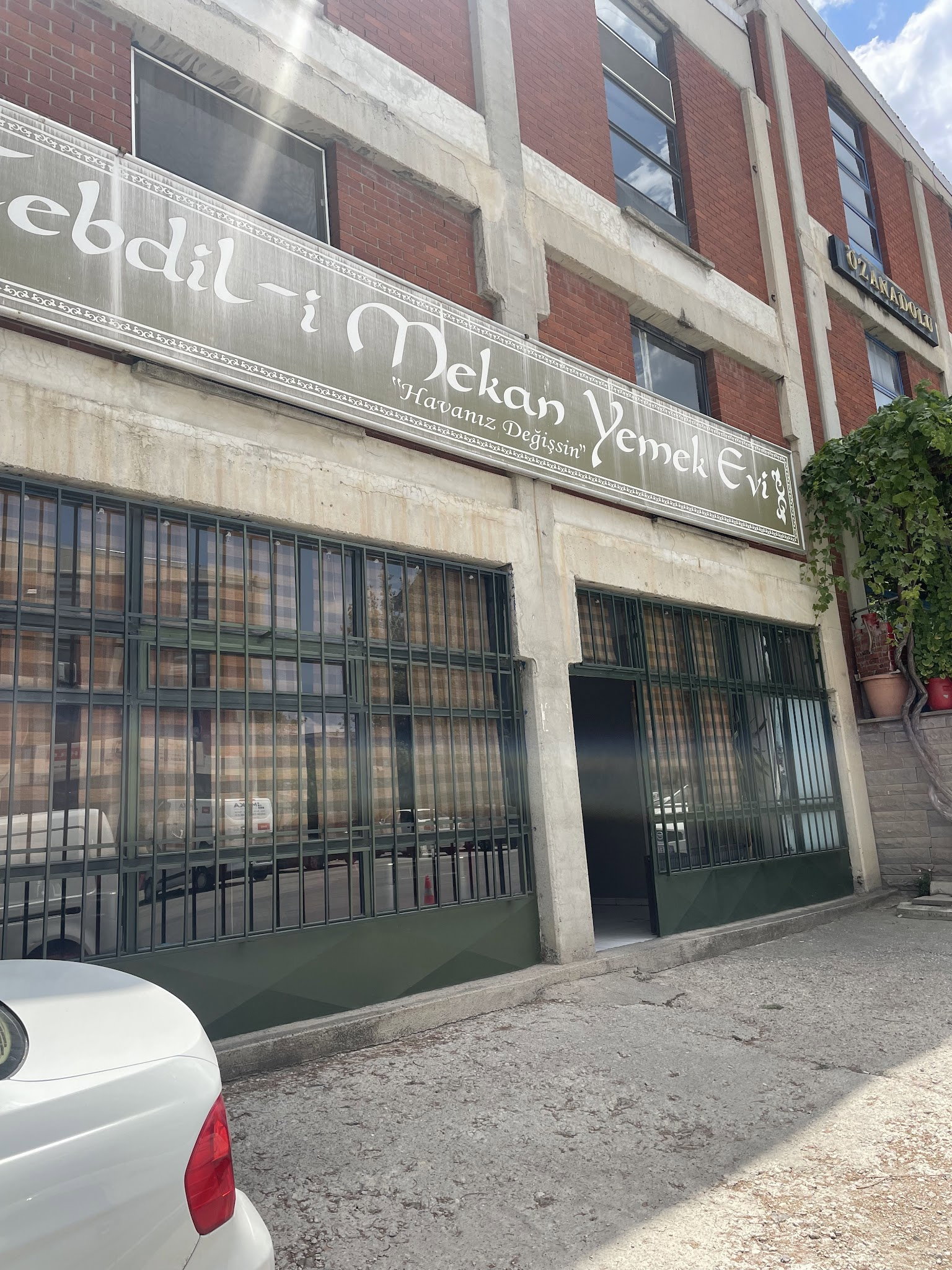 Tebdi̇l-İ Mekan Yemek Evi̇