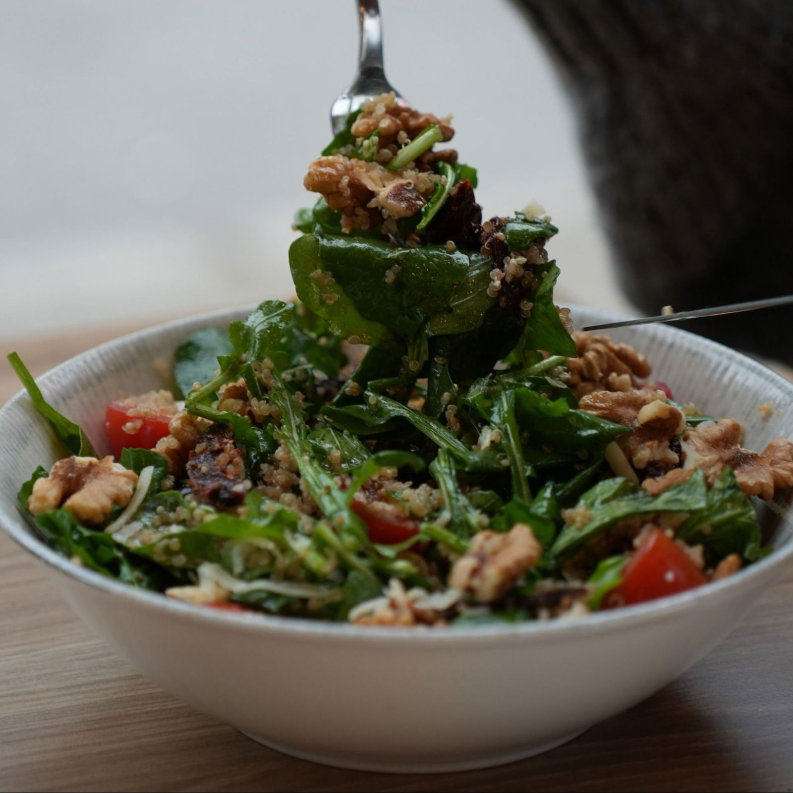 KİNOALI ROKA SALATA