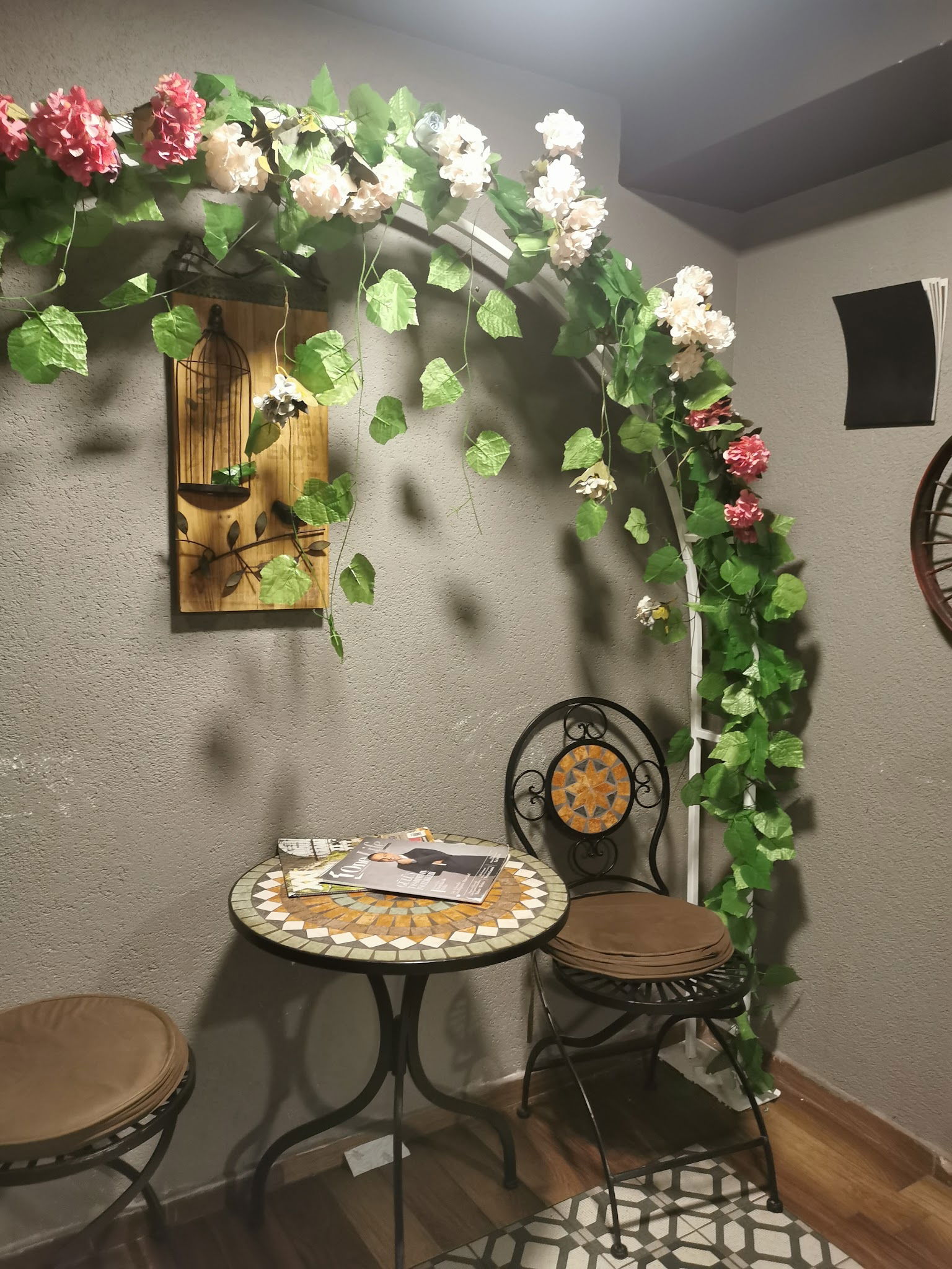 Trend 216 Cafe Restaurant