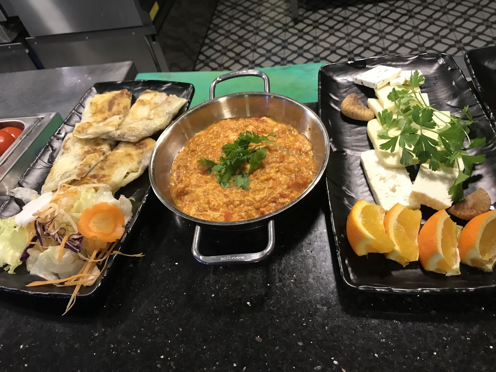 Trend 216 Cafe Restaurant