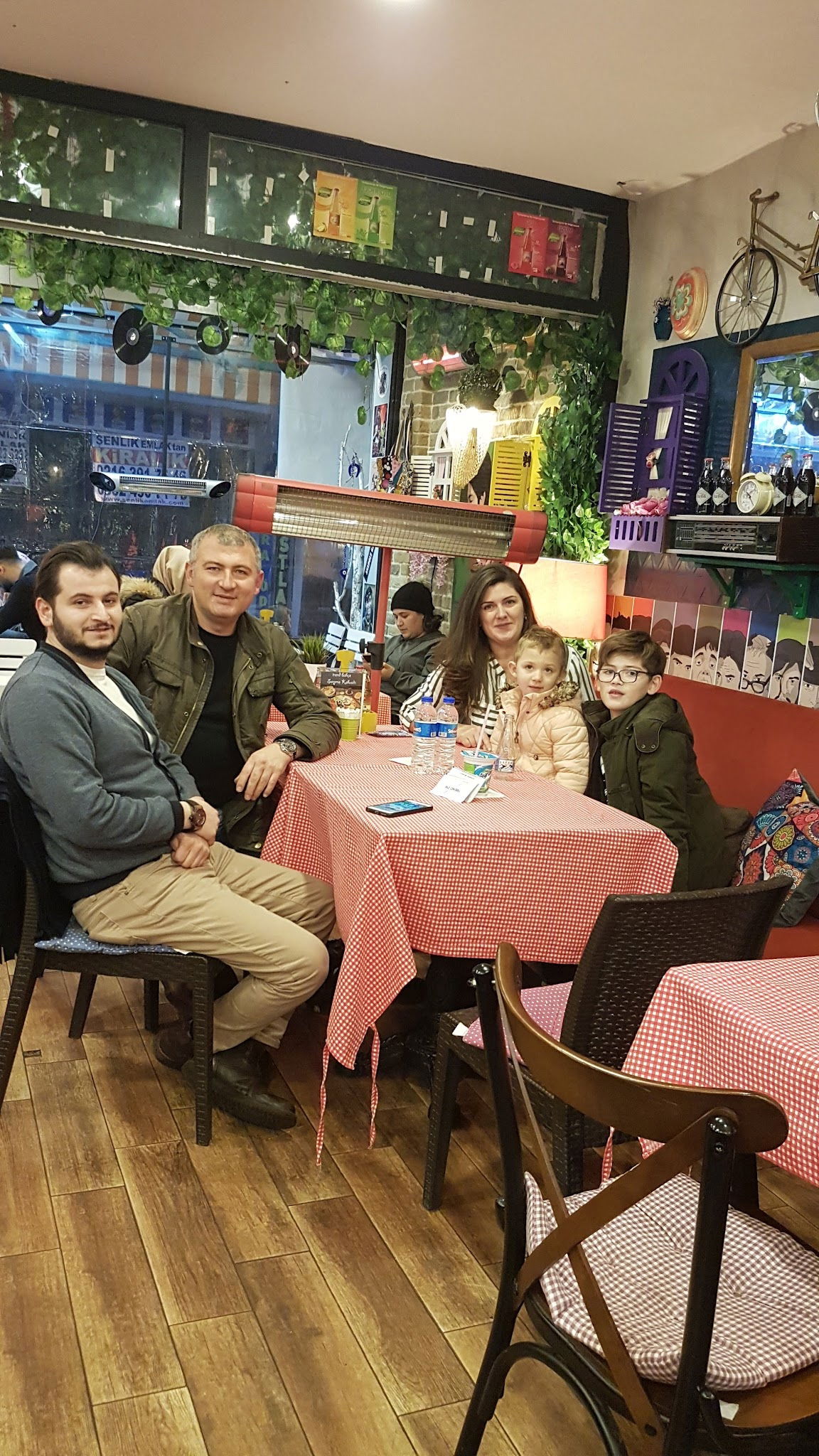 Trend 216 Cafe Restaurant