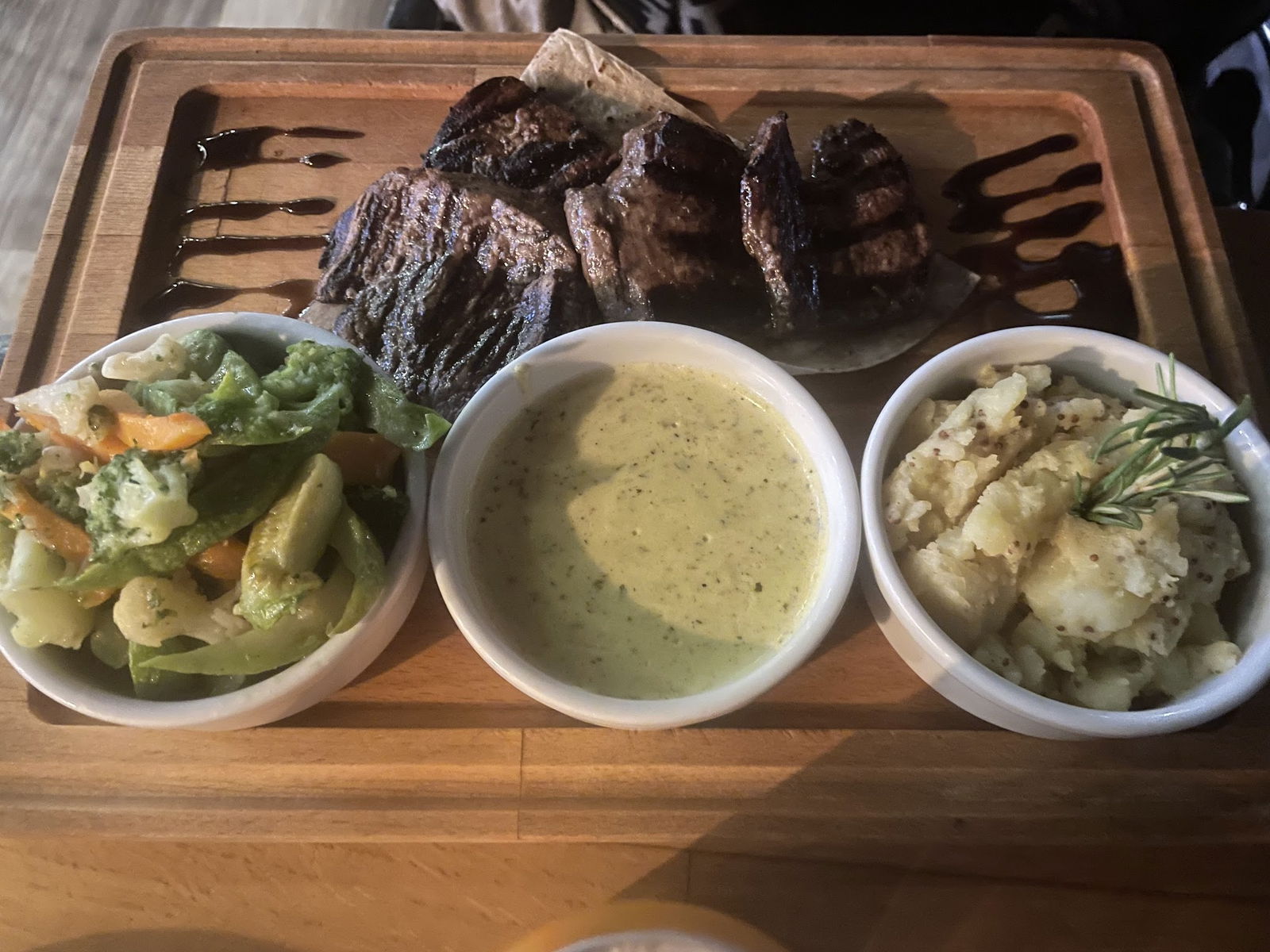 Trend 216 Cafe Restaurant