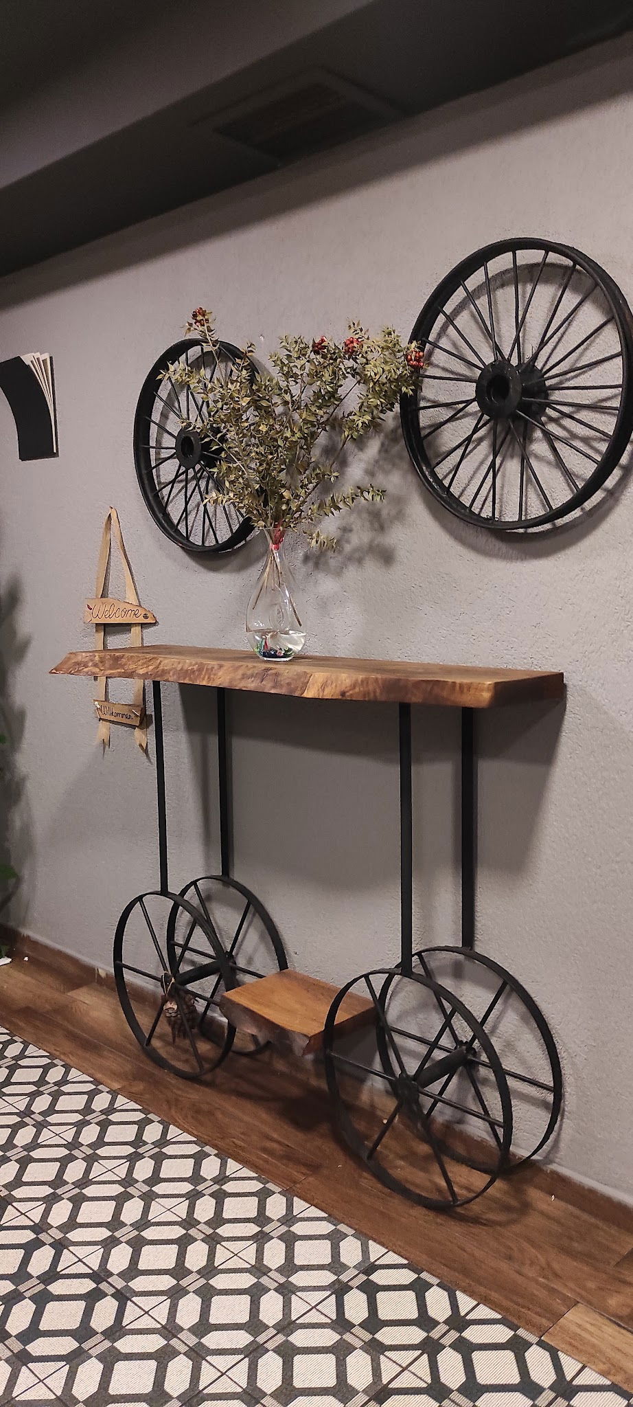 Trend 216 Cafe Restaurant