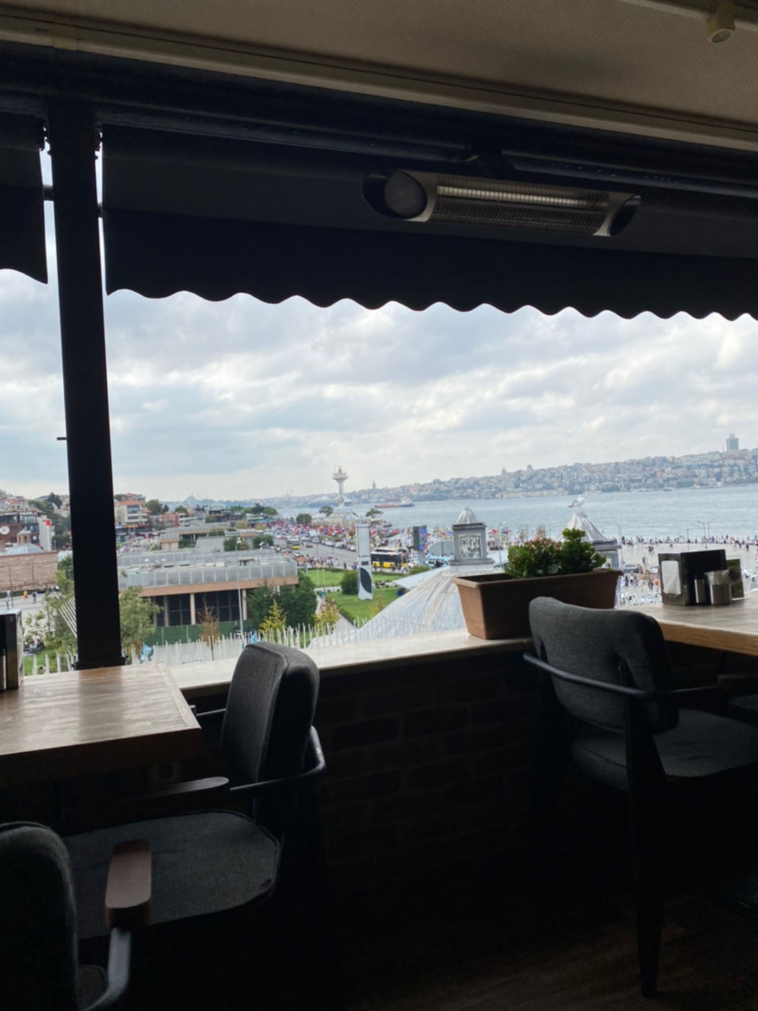 Trend 216 Cafe Restaurant