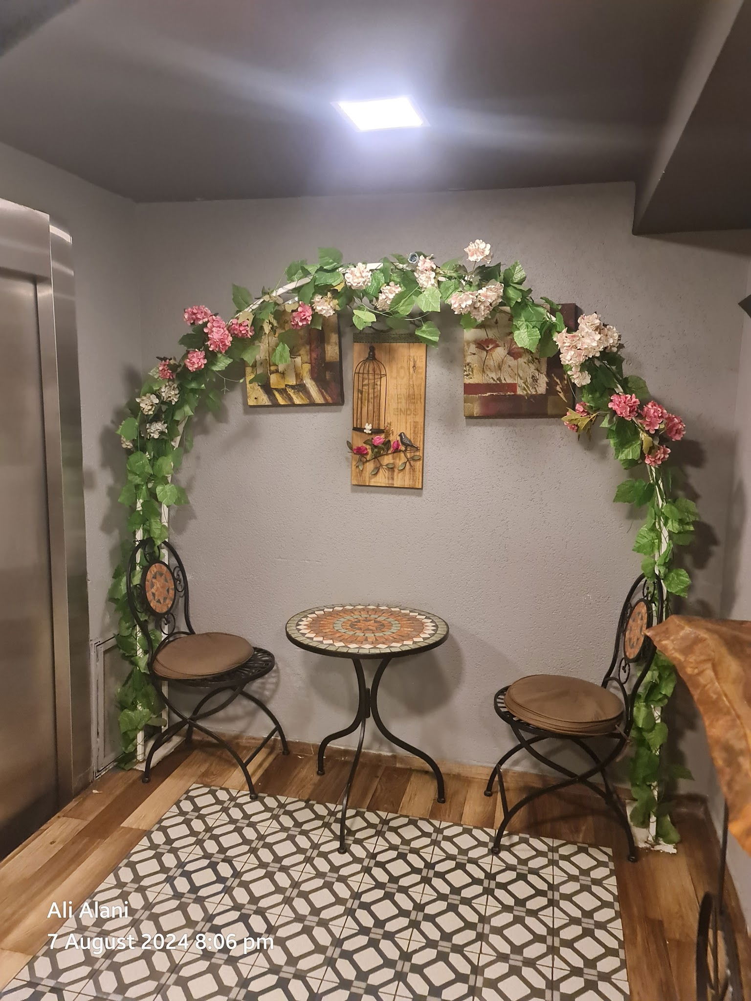 Trend 216 Cafe Restaurant