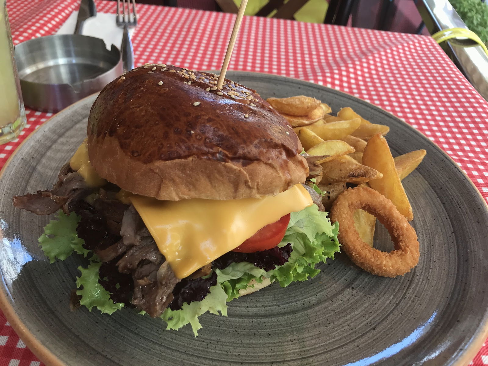 Trend 216 Cafe Restaurant