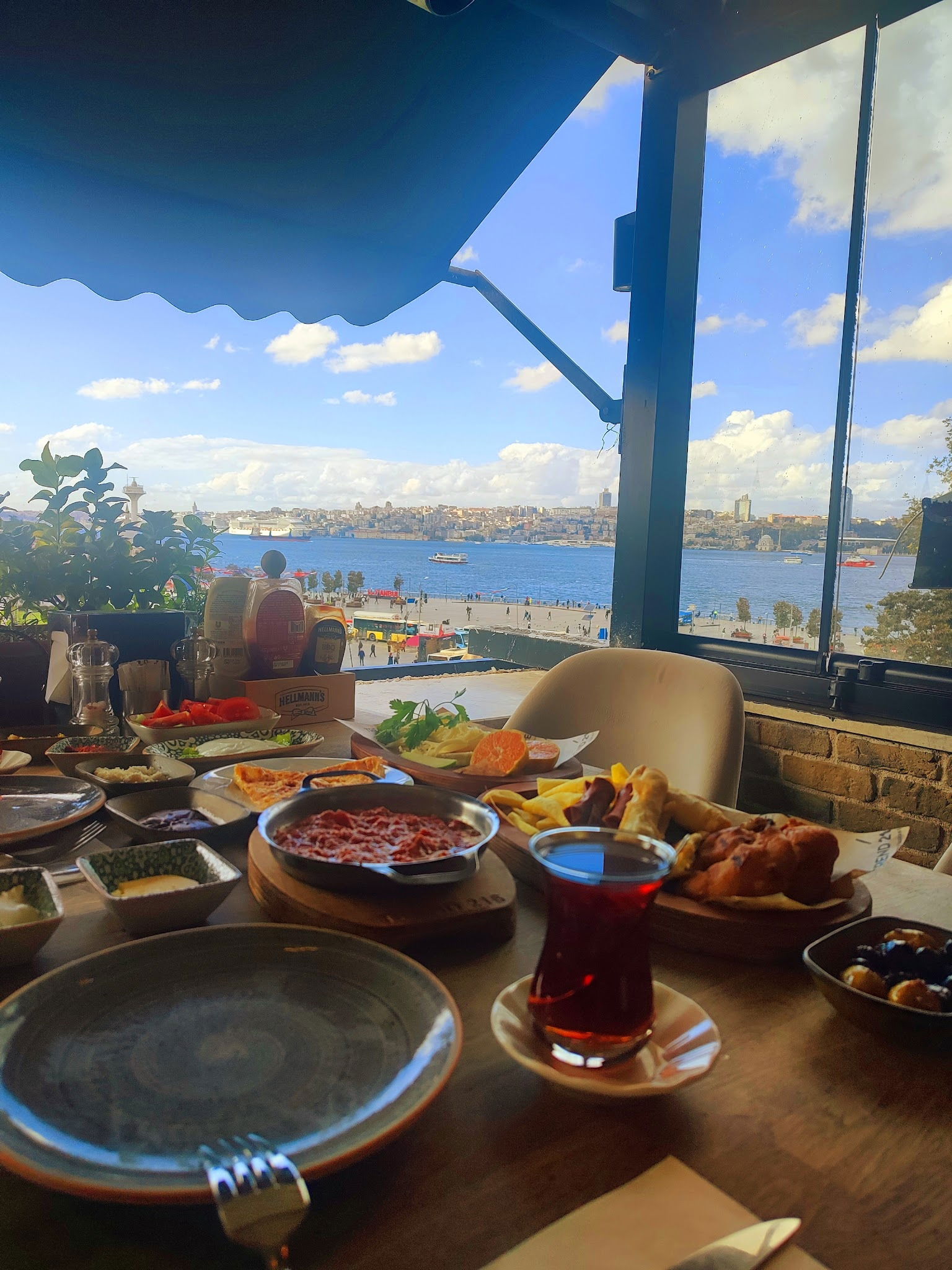 Trend 216 Cafe Restaurant