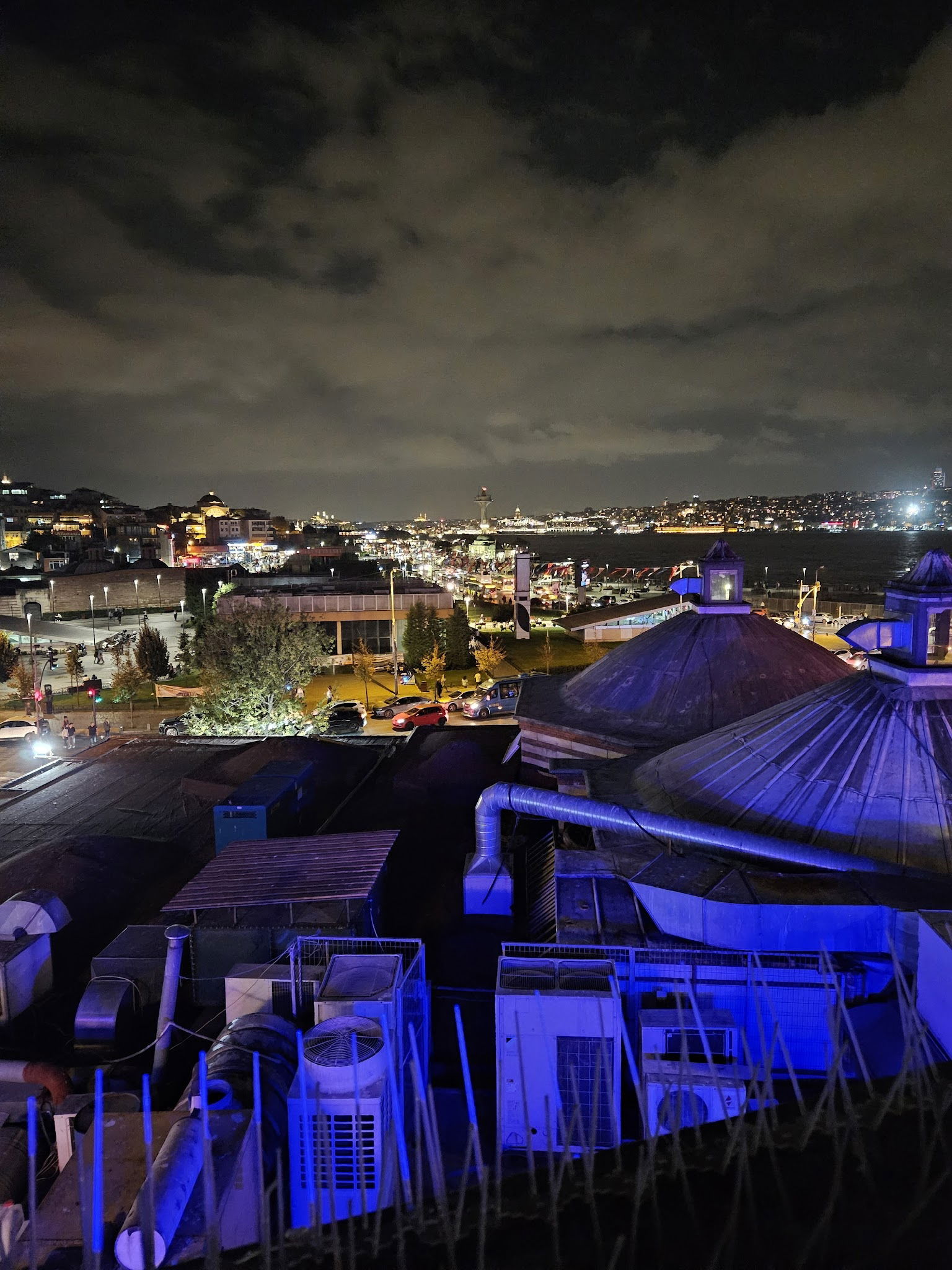 Trend 216 Cafe Restaurant