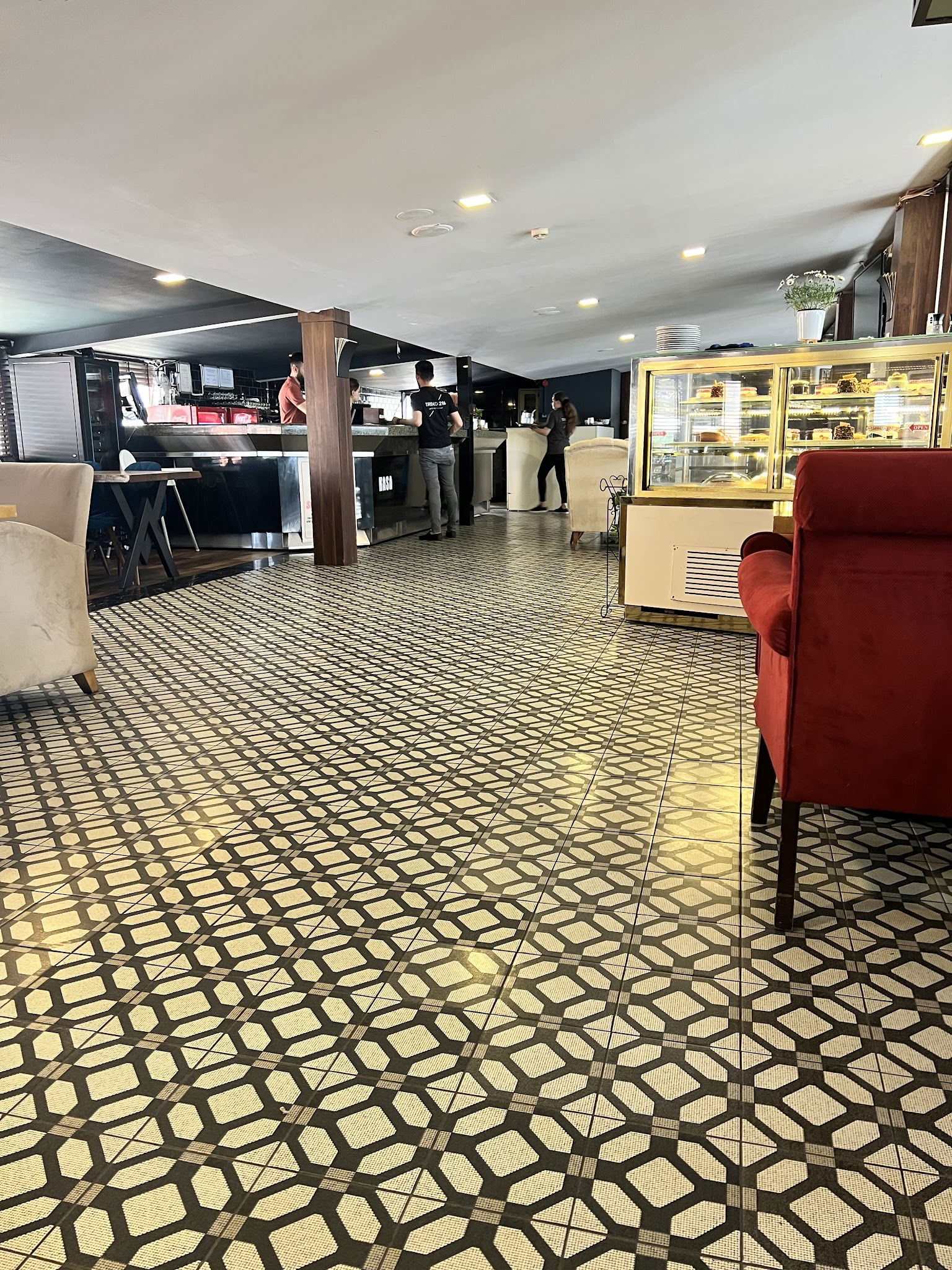 Trend 216 Cafe Restaurant