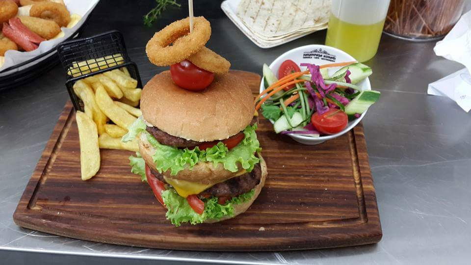 Trend 216 Cafe Restaurant