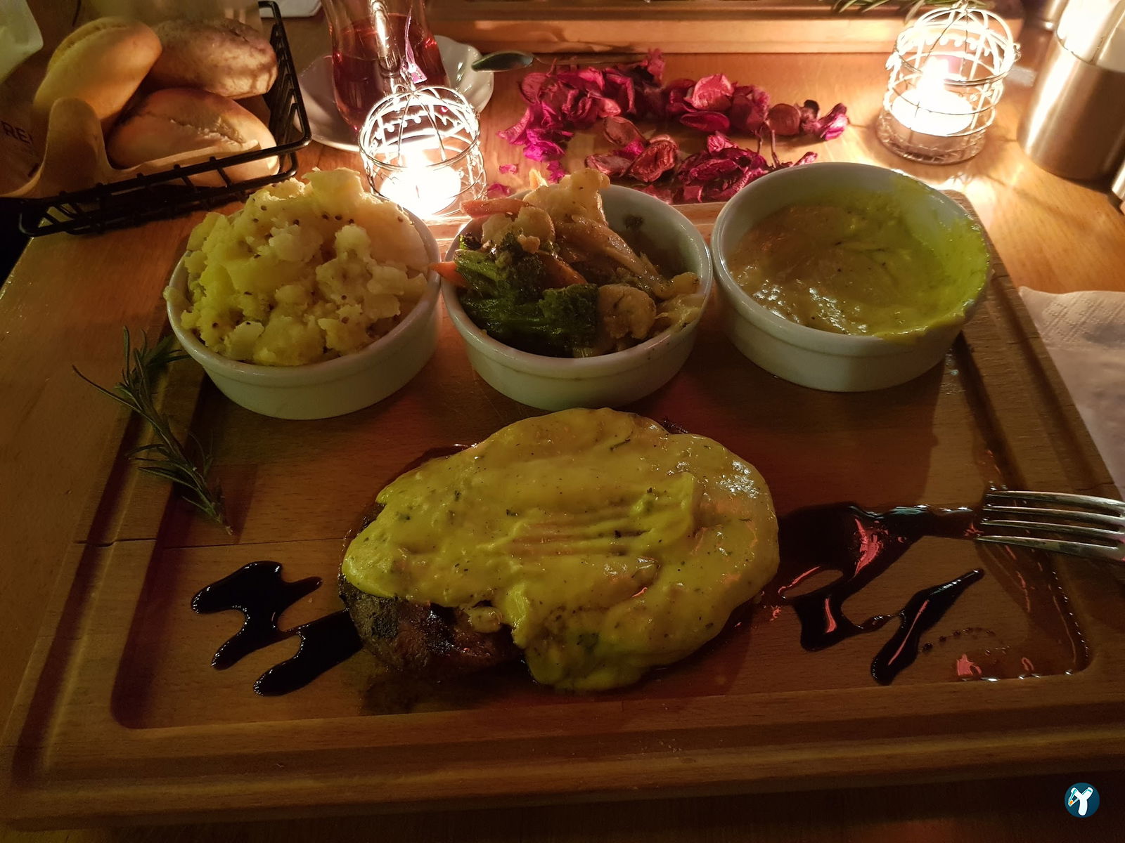 Trend 216 Cafe Restaurant