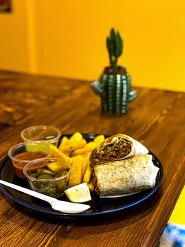 Two Amigos Taco Bornova resimleri