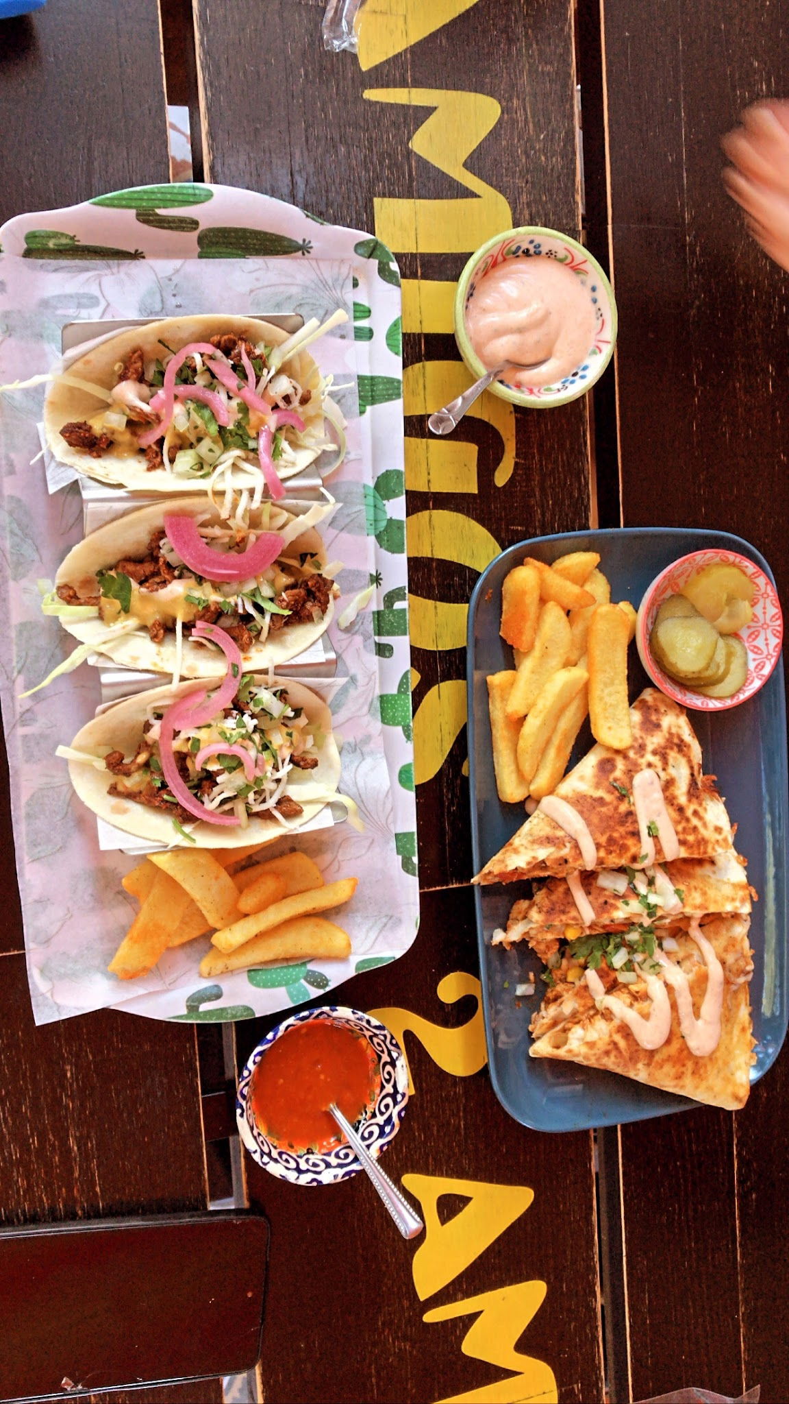 Two Amigos Taco Bornova